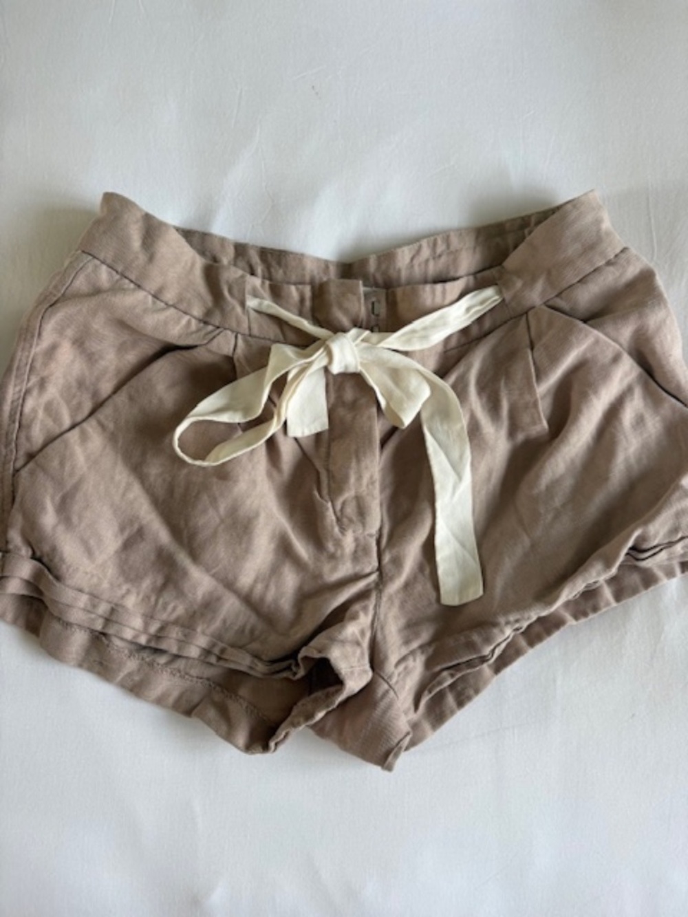 Beautiful Wilfred Tan coloured linen shorts Size 0